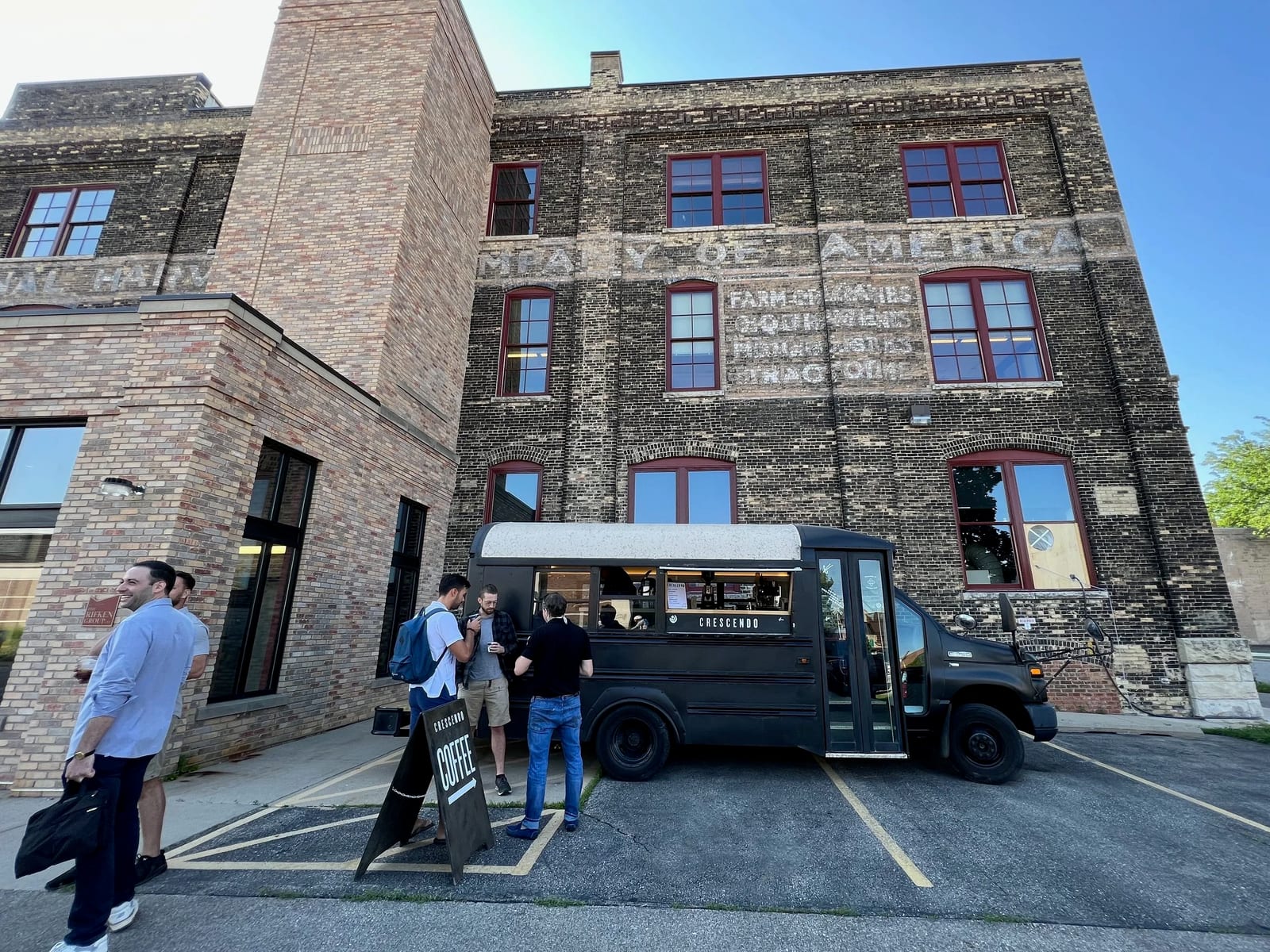 Crescendo Mobile Bar at an event